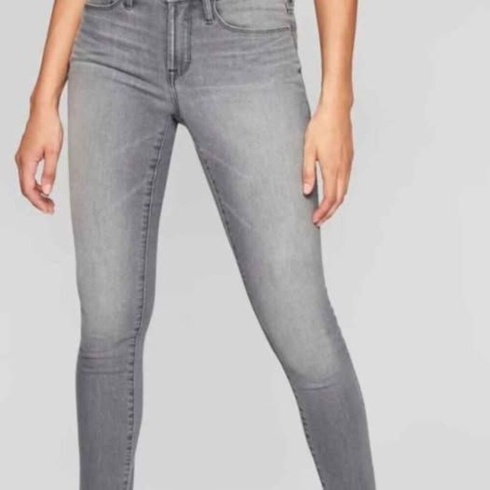 New Athleta Sculptek Skinny Jean Grey Wash size 6